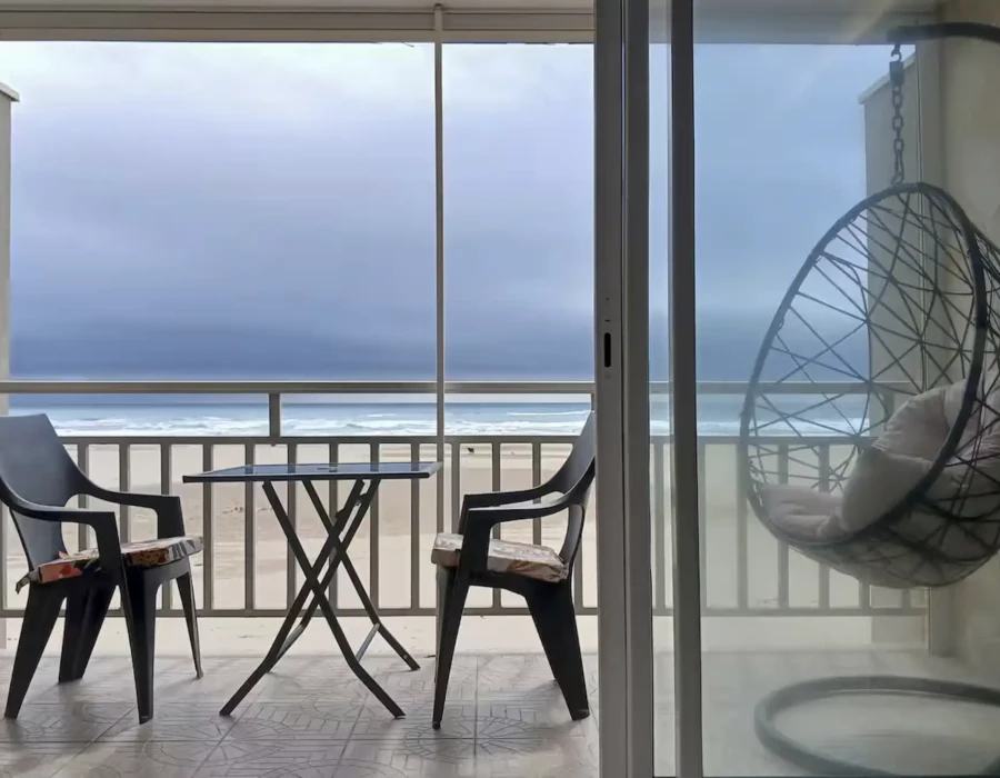 Vue sur la mer depuis le balcon privatif de la Pépite face mer