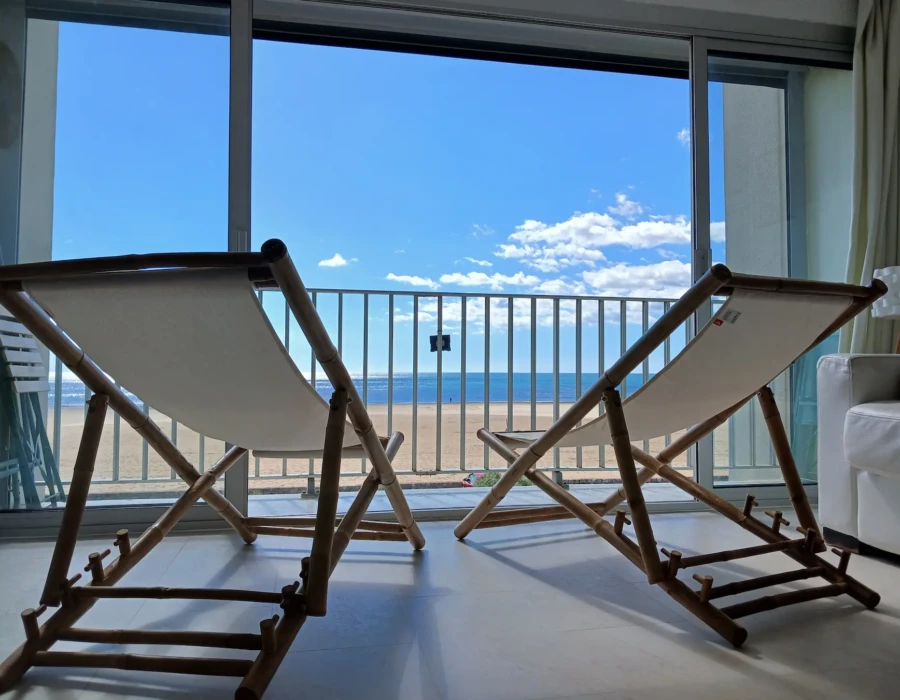 Vue mer panoramique depuis le balcon de l'appartement familial vue mer à Port-la-Nouvelle