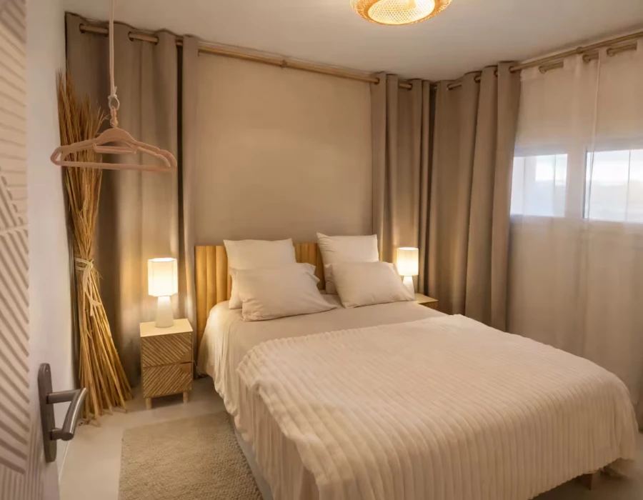 Vue de la chambre de la suite Balnéo face à la mer Port la nouvelle